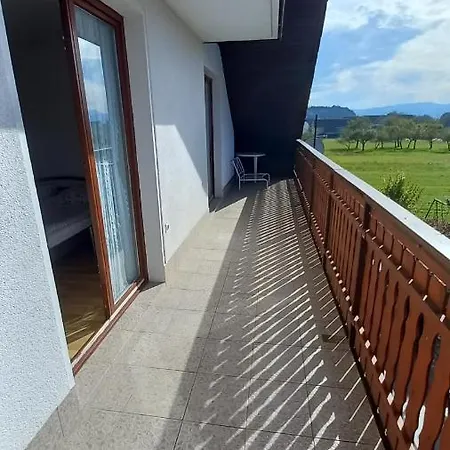 Draga - 2 Bedroom Apartment Trzic Exterior photo
